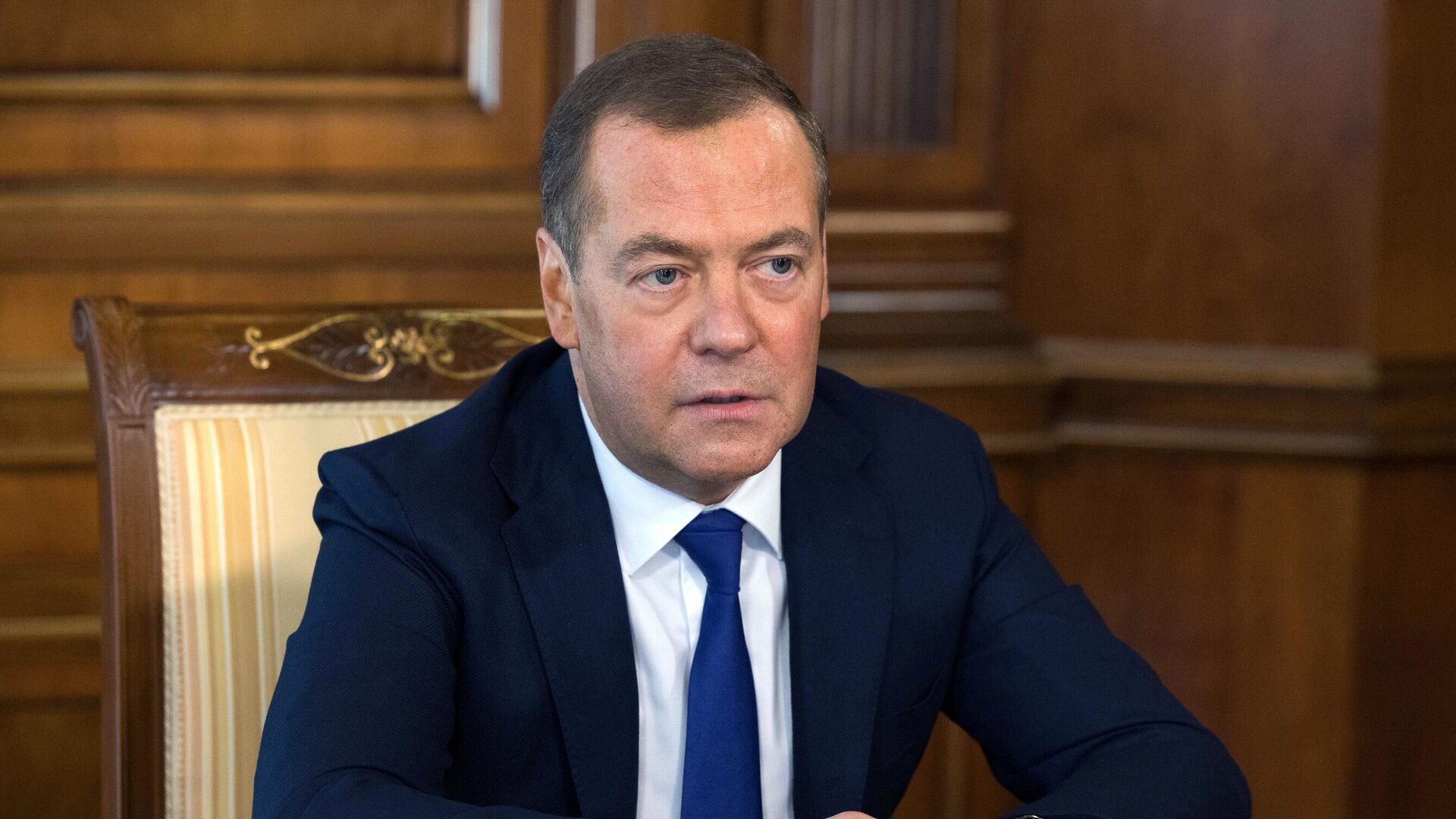 Медведев